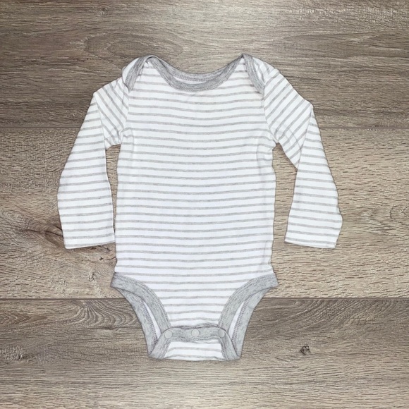 Lamaze Organic Long Sleeve Onesie Bundle 6 Months Gray Bears - Picture 7 of 14